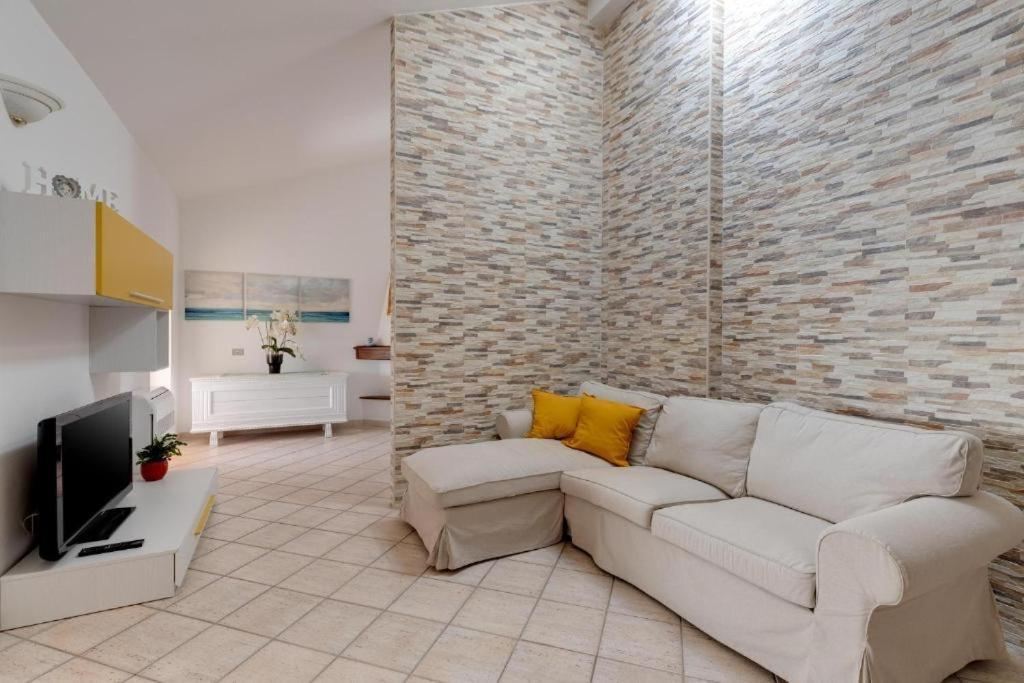 La Casa Delle Zie - Cabras Villa Exterior foto